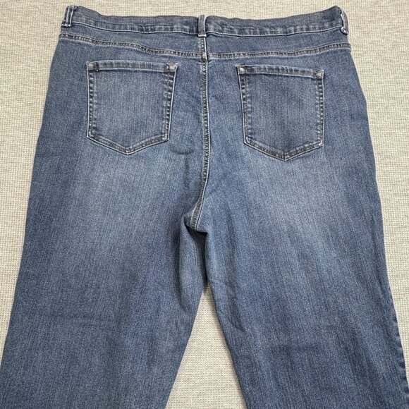 Gloria Vanderbilt Womens Size 18W Blue Denim Amanda Jeans Straight Leg 5 Pockets - Picture 4 of 14